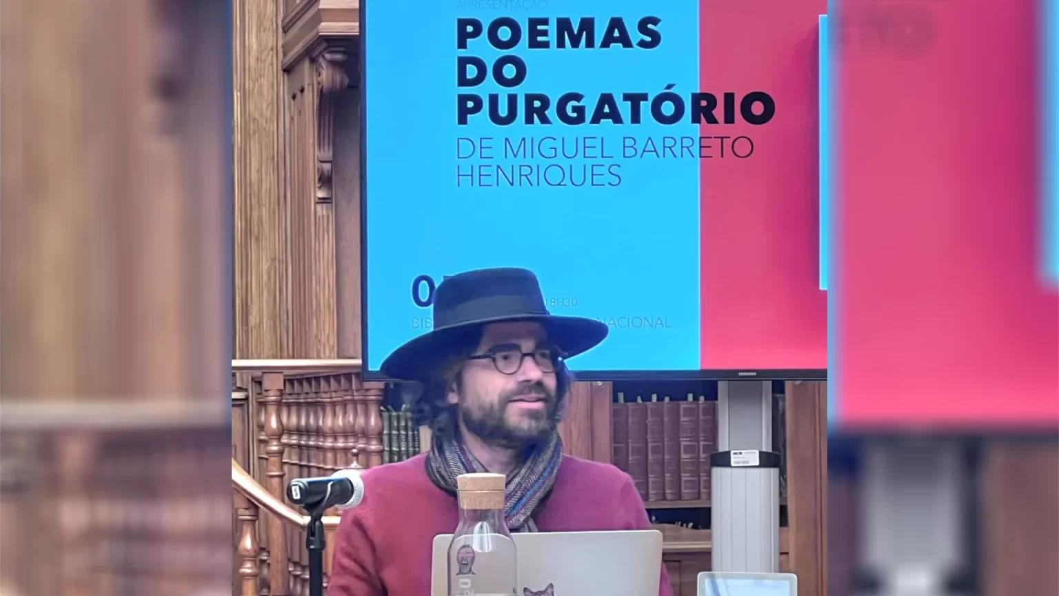 Esto no es realmente un libro. Lo que significa que si intentas comprenderlo todo, habremos fracasado colectivamente.